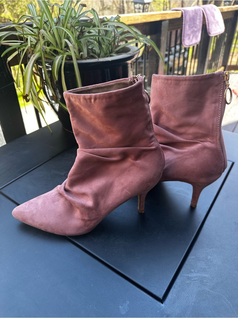 Women's Pink Suede Pointed-Toe Ankle Boots